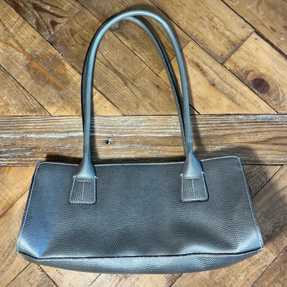 Tommy Hilfiger Silver Gray Faux Lizard Leather Shoulder Bag Purse Handbag - Picture 2 of 7